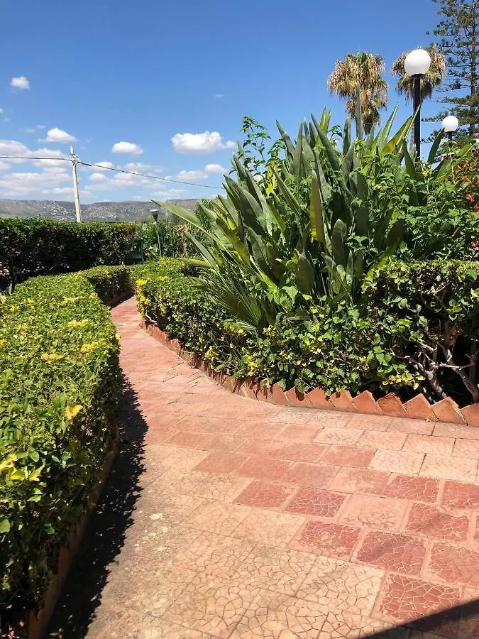 Villa Costellazioni Fontane Bianche 0*,